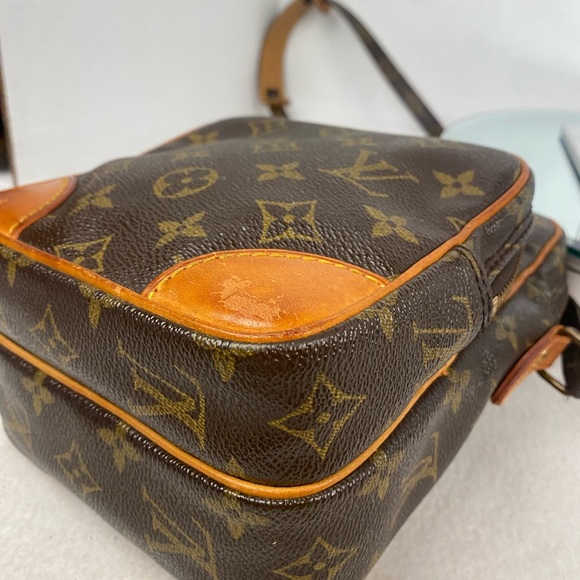Louis Vuitton Monogram Amazon Crossbody Bag - Picture 9 of 13